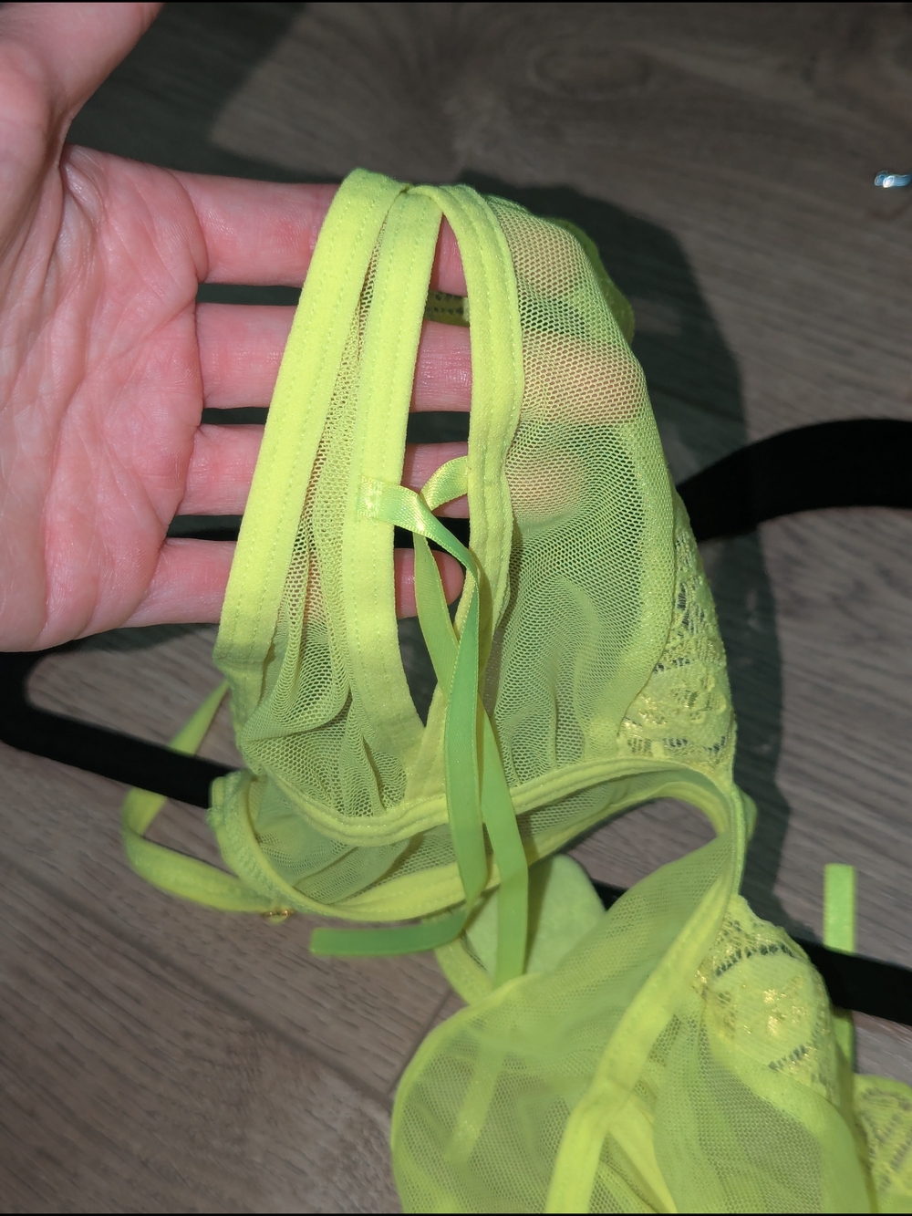 Maidenform Neon Yellow Lace Sheer Bralette & Bikini Set - Picture 3 of 3